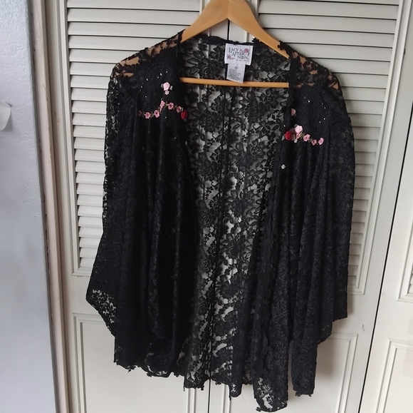 Unworn lace lingerie - Picture 12 of 16